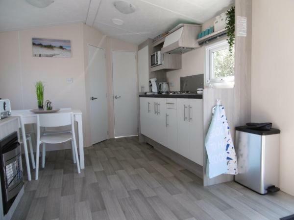 Chalet Joleen Ijmuiden Aan Zee, Vlakbij Het Strand Eksteriør billede